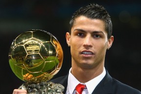 爱游戏在线登录入口-职业联赛设立新人赛季适应计划助力新秀成长，职业联赛体系